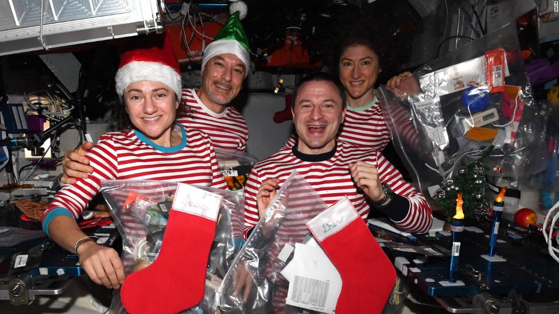 This is how astronauts celebrate Christmas and other holidays in space