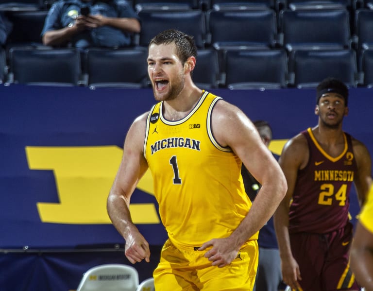 Michigan proves to be the elite club, blows up Minnesota No. 16